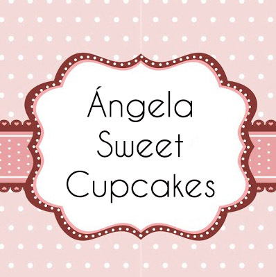 Prueba nuestros deliciosos cupcakes por encargo en Málaga capital, elige el sabor y la cobertura que más te guste. Llama al telf. 627819215 y endulza tu día!!!!