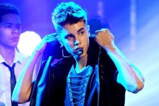 I AM AN BELIEBER SINCE 2009 THIS EXTRAODINARY KID JUSTIN BIEBER INSPIRED ME ALOT♥ONCE AN BELIEBER ALWAYS AN BELIEBER..FOLLOW MY OFFICIAL ACCOUNT@SAARAH104♥(: