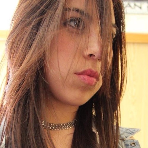 alinemonroy's profile picture. :)