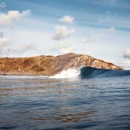 Kennack Sands Surf School, The Beach Hut, The Lizard, Cornwall (TR12 7LT). Friendly tuition on a sandy, lifeguarded family beach with easy access & facilities