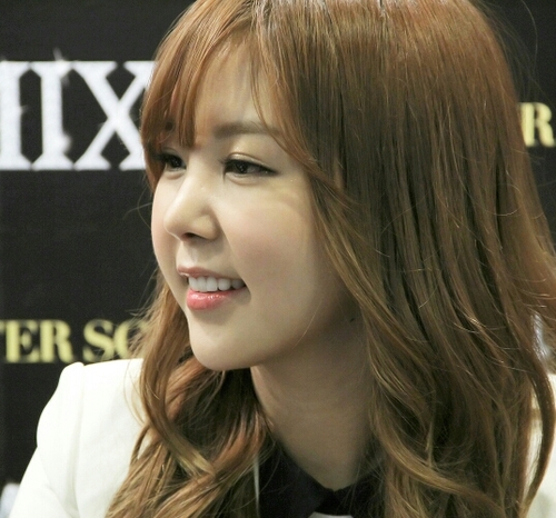 AFTER SCHOOL 's Oh hyerin ; raina both . #89line