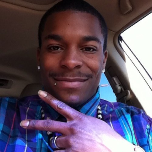 Prada2fresh, i be clean., and most of yall be mad and dont know how to take it... Just accept it and let me be me...