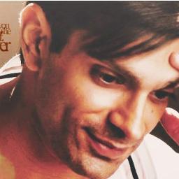 Journalist, Fan girl of Karan Singh Grover.