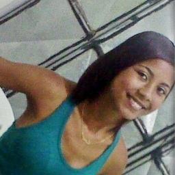 - Já desisti de ficar revivendo o passado e de me preocupar com o futuro. Agora me mantenho no presente que é onde a vida acontece. Hoje vivo um dia de cada vez