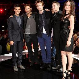 Estou no fã clube de twilight, aqui: @Forkspedia (: Since: 30/12/11