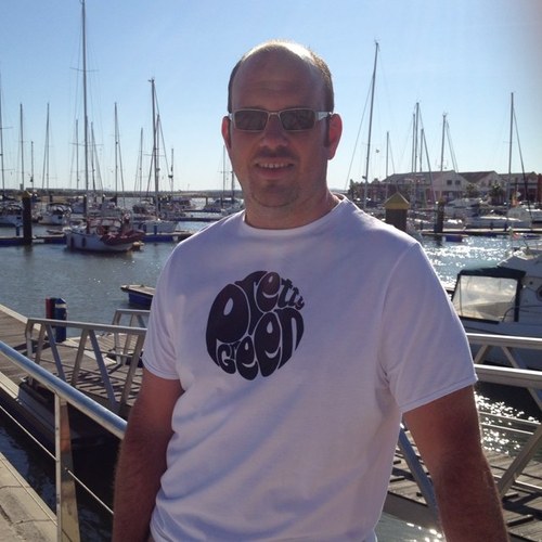 General Manager @ Niche Fused Magnesia Ltd. #HKR. #MUFC. Keen cyclist. 🚴 Enjoy the odd @Guinness. Port Wine Lover 🍷