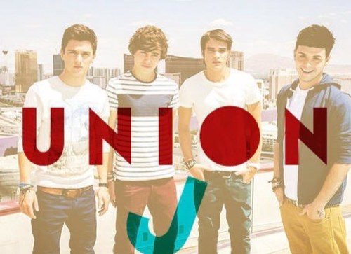 JCats from the start but decied to make this :-) 
Isla's twitter - JoshsMonkey_x
Chelsea's twitter - chelseaJjtommo