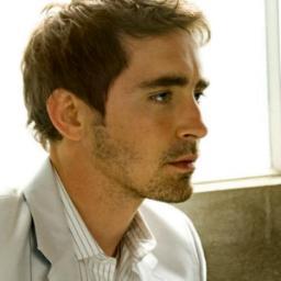 May have made a bit of a blunder, but this body is fine indeed. @TheFemmyDoctor's faithful companion. Time traveling child of @BrazenPond & @HerCenturion. DW RP