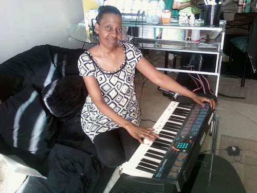 TaylorLynnett's profile picture. I love God, people, baby's, computers, typing, singing, playing the piano, and hanging with the kids.