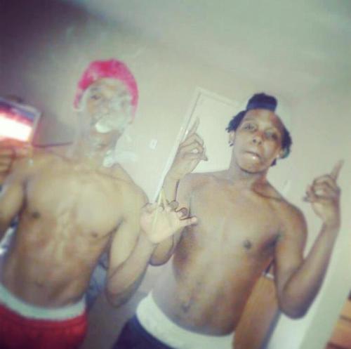 LilTitty Frm Pob , Follow Me Ill Fowllow Back . #GetMoneySir#WAM-BAM ENT