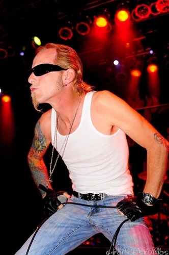 Singer,Songwriter,Entertainer. Seeking opportunities worldwide.