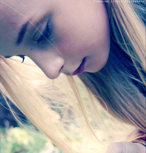 model_ella's profile picture. 