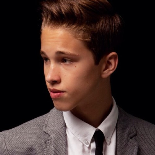 Send us a nice DM about any Ryan Beatty fan and we'll tweet it to them 100% anonymously! We just want to make people smile!
