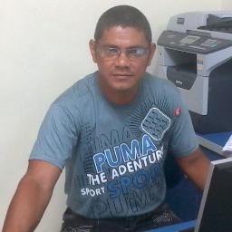 Sou uma pessoa simples, gosto de fazer amizades, trocar informações e questionar as coisas para poder ter a certeza, pois questionar é saber.