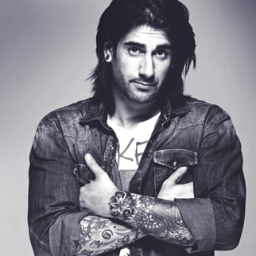 Apoyamos a Ramón Melendi desde SNDH, somos más que guerrer@s, para apoyar al mejor cantante del mundo solo tienes que seguirnos! Arriba esos cuernos! 
Melendi