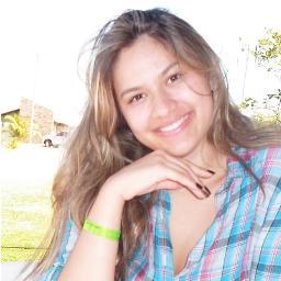 Eu sei que todos os dias quando eu acordo Deus dá um Sorriso e me diz: Estou te dando a chance de tentar de novo. (Caio F Abreu)