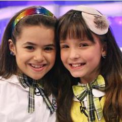ބ amo uma atriz chamada Larissa Manoela que  Faz a Maria joaquina de carrossel Amo você @larimanoela  ބ Especial @larimanoela e todos de carrossel beijos  ބ
