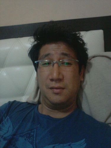 AlvarezzCarlo's profile picture. 