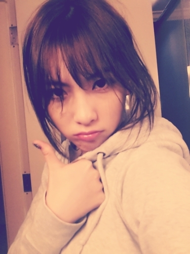 안녕하세요! KARA 강지영양의 봇입니다. 바쁜 지영양을 대신해서 팬서비스를 해드려요 ^^ 진짜 지영양의 트위터는 @kkangjii 입니다^^~ 지영양과 똑같지 않더라도 이쁘게 봐주세요 열심히 하구 있답니당~ㅠㅠ 멘션답다해드린답니당 ^^.