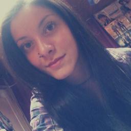 Holis *-* Me llamo Pilar c: tengo 16 años & soy de Chile, Santiago. Soy Belieber♥, Hunter♥, Jonatica♥, siganme :))