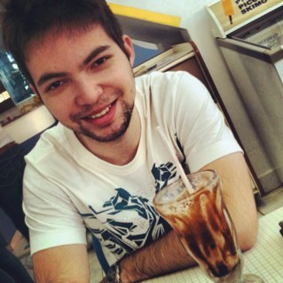 lhbrisola's profile picture. 