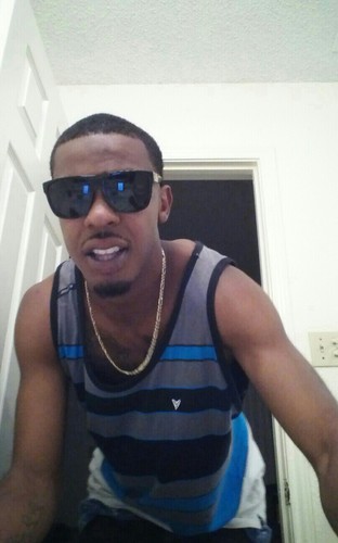 Etwodadon's profile picture. IM JUS A YUNG NIGGA HUSTLING