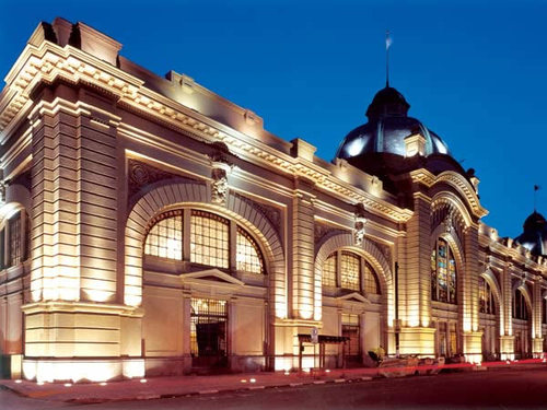Mercado Municipal de SP. Alimentos de qualidade, um ótimo passeio e muita história, tudo num só lugar!
