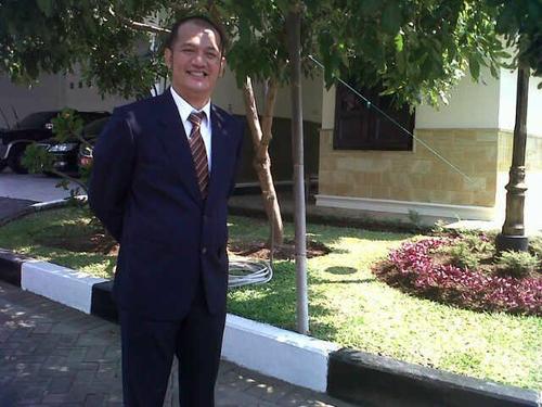 Seseorang yg mengabdi kepada Negara..