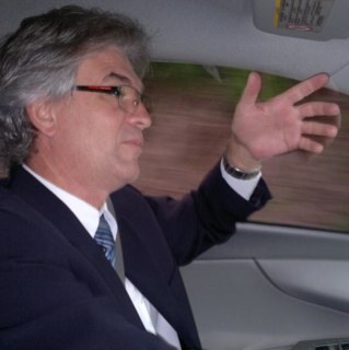 Vereador de Patos de Minas, advogado - Frechiani e Mota Advogados, professor de Direito Administrativo no UNIPAM.
