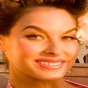 ElmerLowe's profile picture. Elmer LoweSoftware Designer and likes photography.