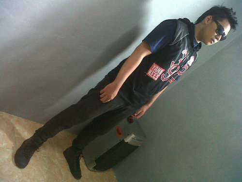 VOCALIST IS MY LIVE, POLICE IS MY LIVE.