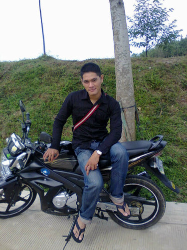 Mnjadi diri sendiri tu lbh baik..