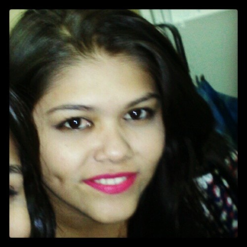 DeckinhaJP's profile picture. Quem quiser vencer na vida deve fazer como os seus sábios: Mesmo com a alma partida, ter um sorriso nos lábios.