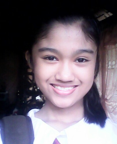 its_KaNzIe_06's profile picture. A smile is an expensive way to improve ur looks....fo££ow me and I'll fo££ow u bAck...:);)