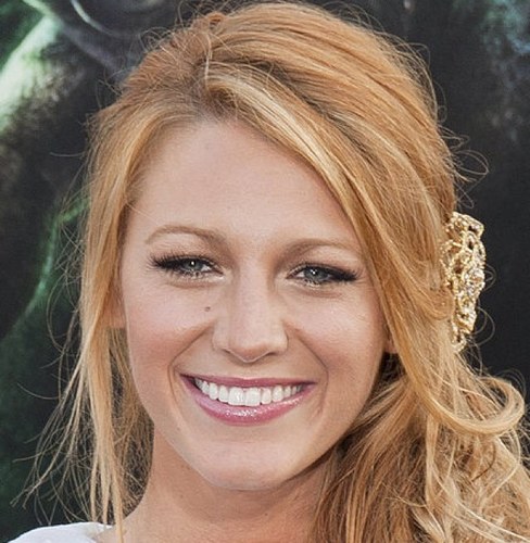 Blake_livelyyy's profile picture. Help Blake Lively make a difference by winning money for #chimeforachange