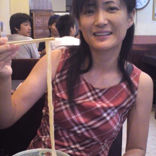 四国は一つ！
讃岐うどん・みかん・すだち
　坂本龍馬・阿波踊り

四国から食文化を世界に発信して

日本を元気にしませんか？！
