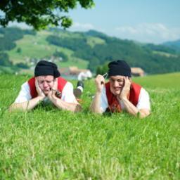 Aktuell sind wir mit dem 3. Bühnenprogramm alpTRAUM unterwegs. Für Firmen-/Vereins- oder Privatevents unter http://t.co/huvyTYNxkg buchbar!