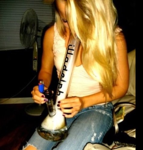 Act like barbie, smoke like marley. ✨        

#stoner                              

#bestfriends.
