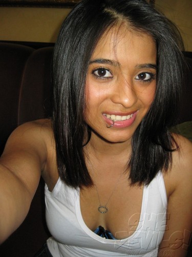 Im an Open Minded girl and a rude bitch, love to insult people with my god gifted Lashtougue. Slurp!!