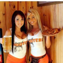 #Hooters #HootersWorldTour
https://t.co/Zp11h8aPXj