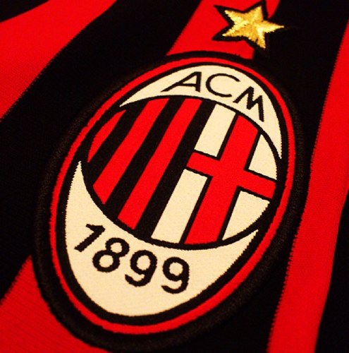 Here is everything Milan, i tweet match reviews, news, transfer rumours and pictures about our favorite club AC Milan.
Forza Rossoneri!