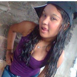 sou legal kk' sou brincalhona gosto de tudo mundo q gosta de mim etc...