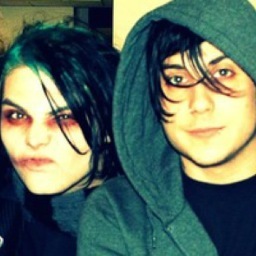 Hey I'm Ray! Music is my life (: i listen to screamo, punk, metal.