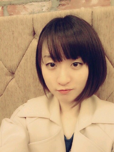 blingblingheee's profile picture. amo ergo sum 소통과신뢰를중요시하는 감수성풍부한 딸기와 쵸콜릿을사랑하고 장르와국가의구분없이각종드라마를좋아하며 대중문화에관심이많은 알랭드보통과 요시모토바나나와 같은 분들을 좋아하며 감동을주는 글을 쓰고싶어하는 꿈꾸는 미래의 칼럼니스트