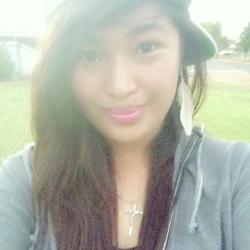 LiVinG yOuNg WiLd aNd Free :) ^_^ Instagram: makarrenpollo karrenpollo