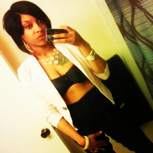 instaG:NeishaJones..Ambitious woman chasing my dreams
Lo'Ron is my breath TEAM
#Proudmommy
          #LuckyLibra*
#Loyal