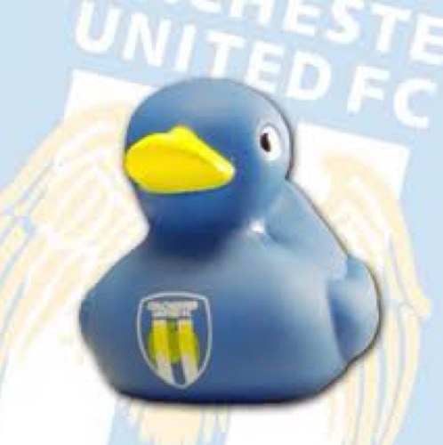 Overweight Colchester United fan & cat stroker. Enjoy sitting around in my pants when not at STN airport. 22/92