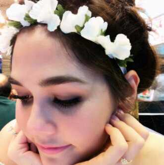 Chompoo Araya A. Hargate new twitter account :)