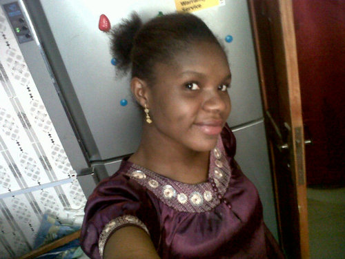 Am a gentle n easy going gurl n I like 2 catch fun.I like 2 keep reasonable frnds