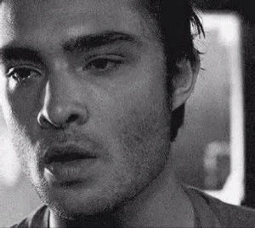 Je suis un garçon, je suis amoureux, et j'ai déja pleuré pour une fille. Et alors ?